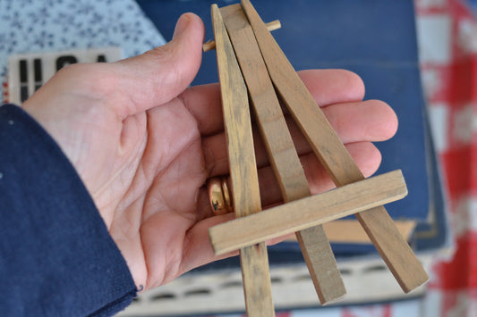 Small Wood Stained Easel for Tiered Trays