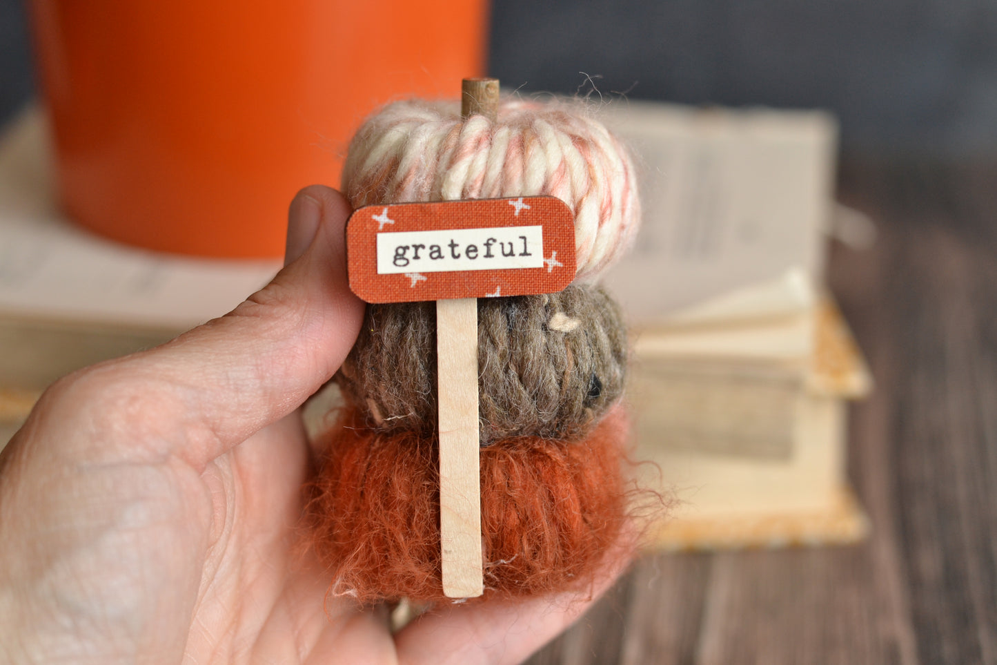 Mini Yarn Pumpkin Stack - Grateful Y8