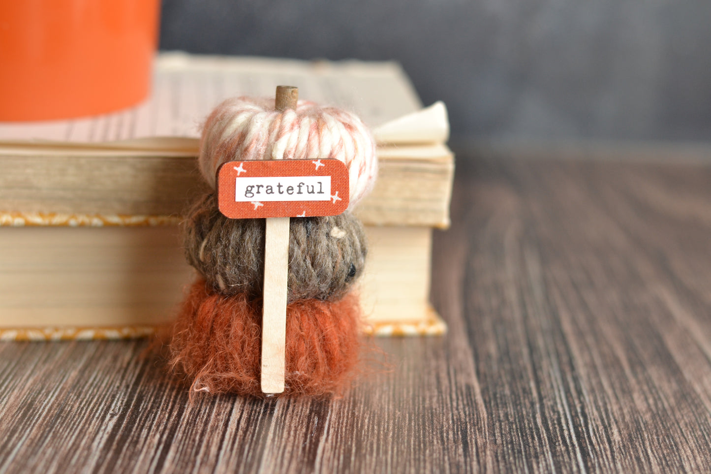 Mini Yarn Pumpkin Stack - Grateful Y8