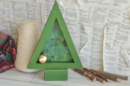 True Green Shadowbox Christmas Tree