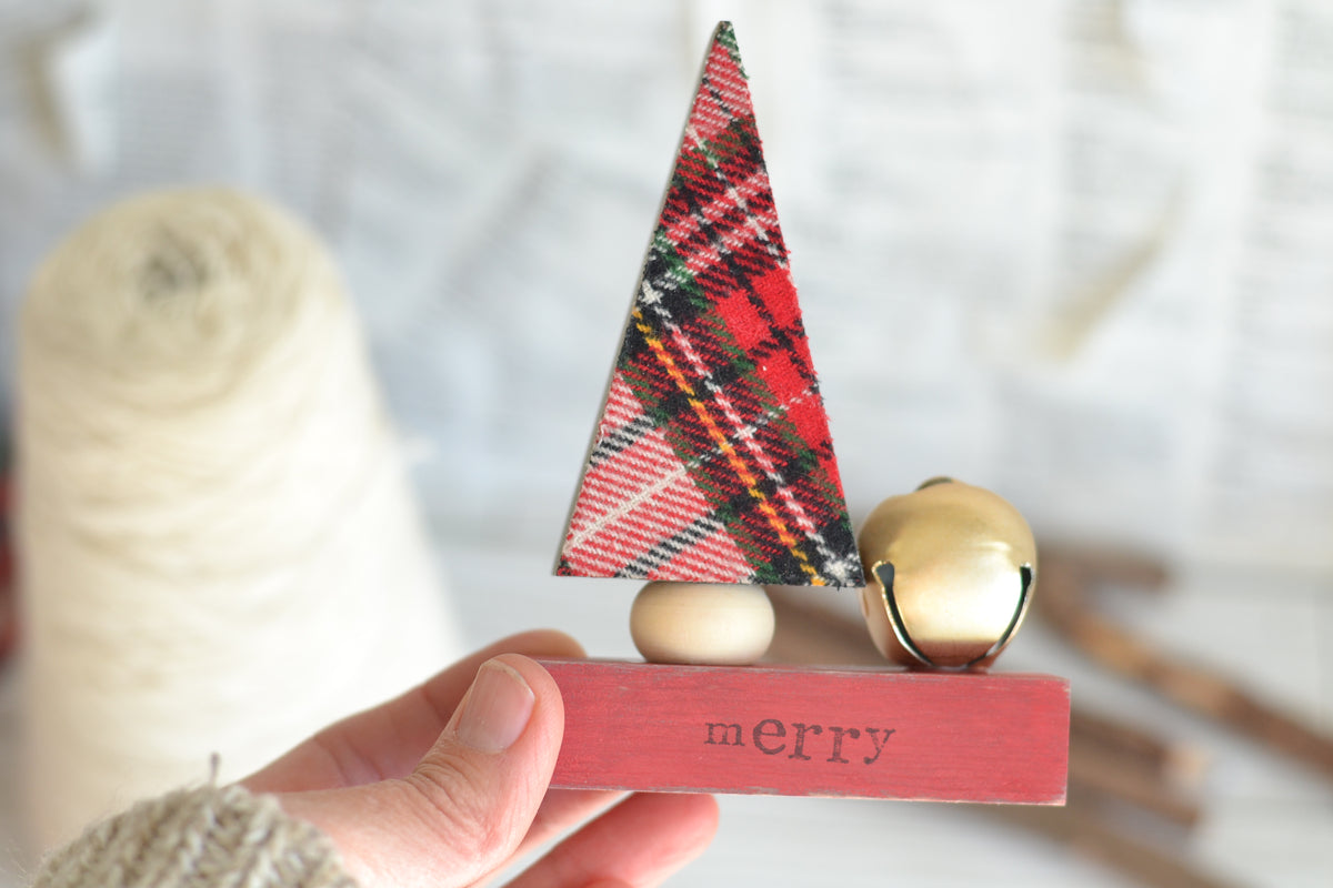 Red Plaid Tree Sign