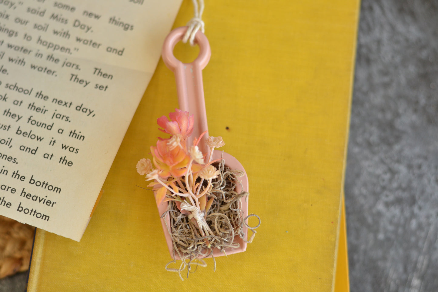 Pink Autumn Shovel with Floral Peg Hanger