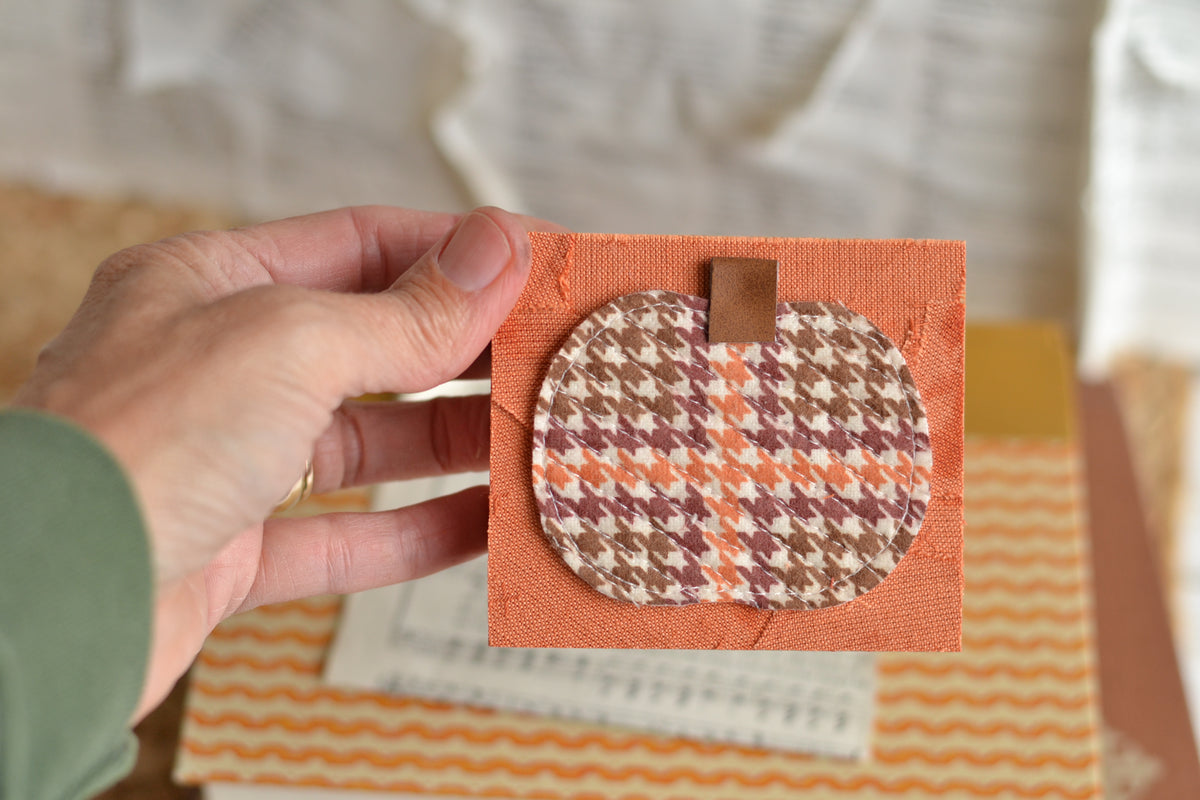 Fabric Pumpkin Wood Block - B10