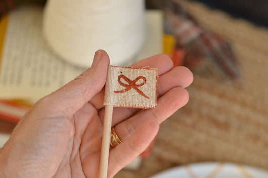 Mini Flag Set of FOUR - rust bow set